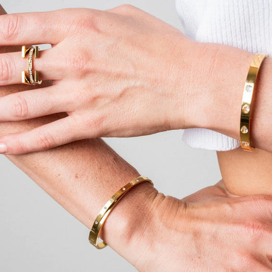 Intertwined Roman Numerals Bracelet 18K Gold Plated
