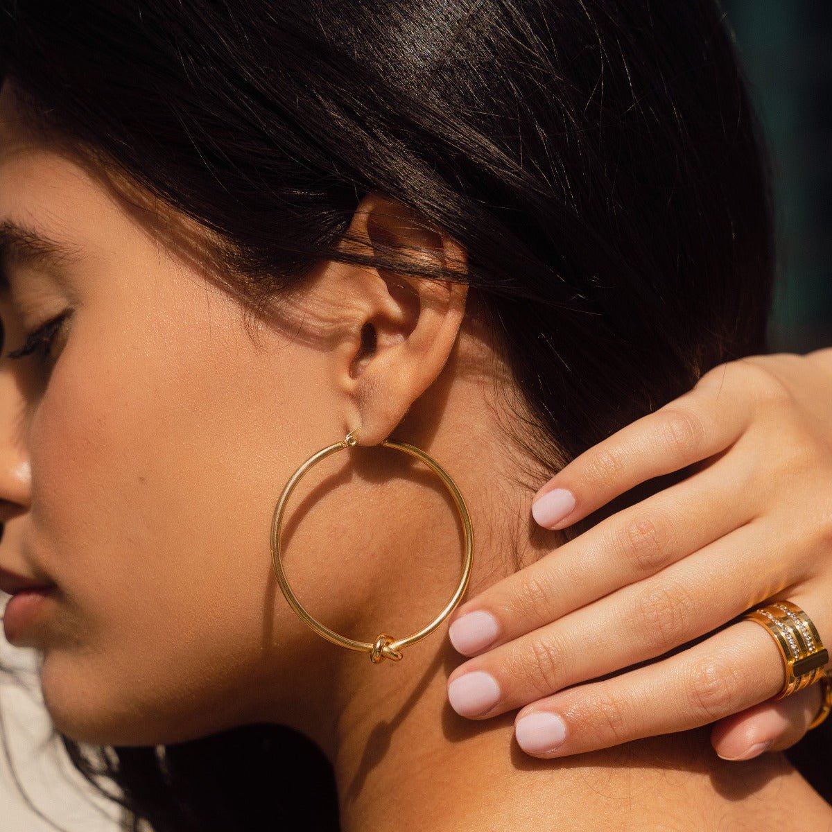 Central Knot Hoop Earring 18K Gold Plated