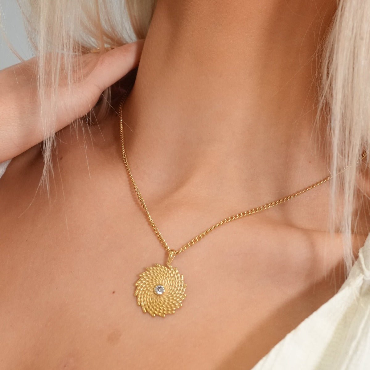 Glow Necklace, 18K Gold Plated