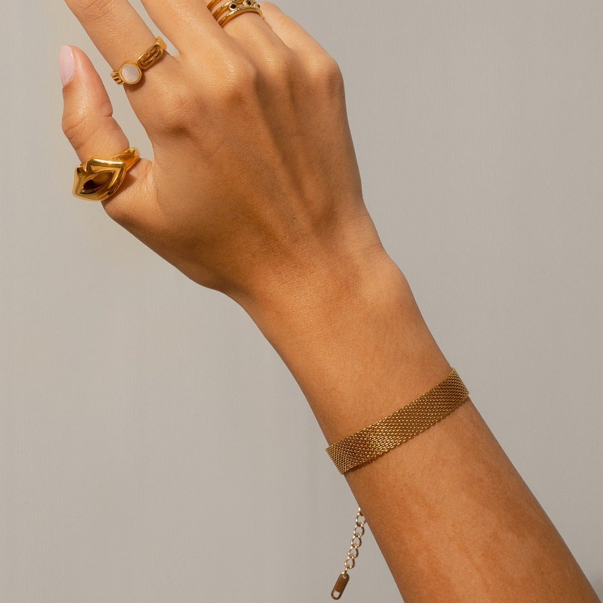 Woven Smooth Bracelet 18K Gold Plated